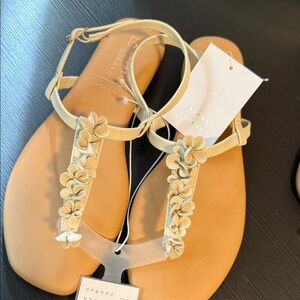 LC Lauren Conrad Tan Floral Sandals